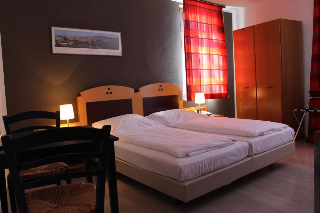 Zum Loewen Otel Bad Homburg vor der Höhe Oda fotoğraf